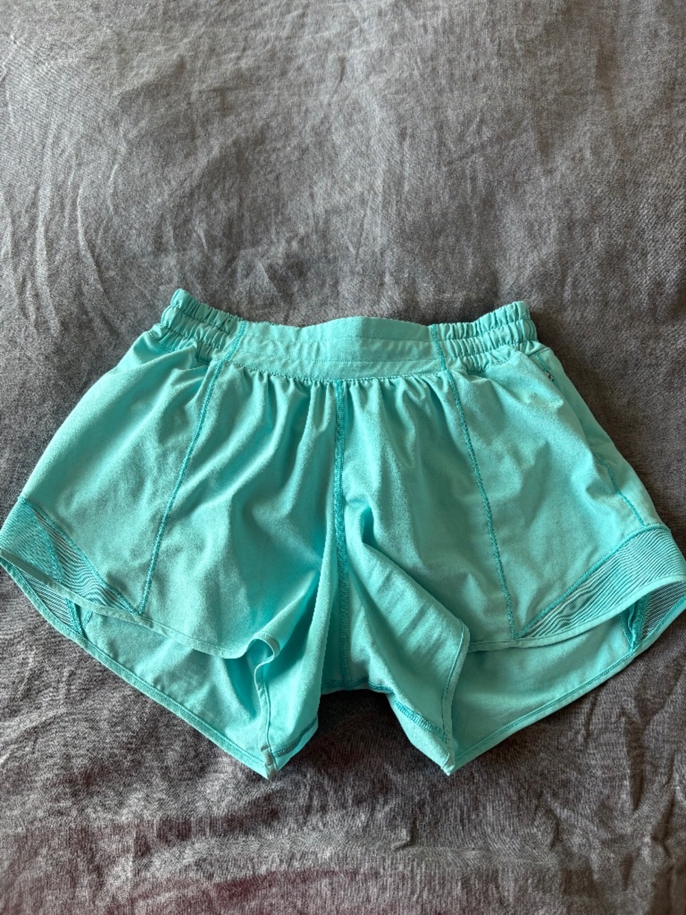 Lululemon Hotty Hot Low-Rise Lined Shorts Long (4”)